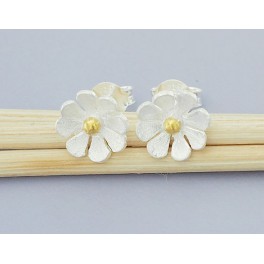 925 Sterling Silver Flower Stud Earrings, Gold plated pollen 8mm..