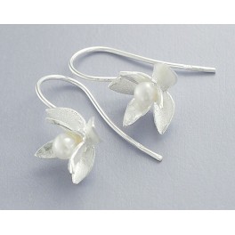 925 Sterling Silver  Flower  Stud Earrings, With Pearl.