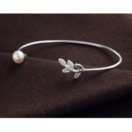 925 Sterling Silver Leaf Bangle Bracelet With Pearl