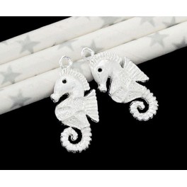 925 Sterling Silver 2 Seahorse Pendants 12x22mm.