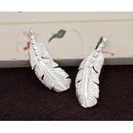 925 Sterling Silver 2 Feather Pendants 7x18 mm.