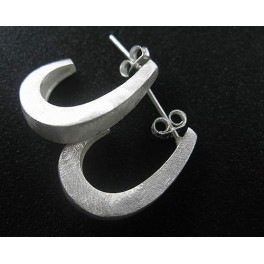 925 Sterling Silver Brushed Curve Stud Earrings 15x22mm.