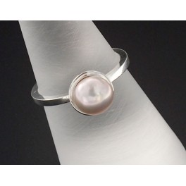 925 Sterling Silver Band Ring with Fresh Water Pearl